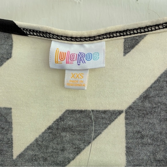 LulaRoe CLASSIC Black & White/Cream Houndstooth Tee NWT Size XXS - Picture 6 of 6